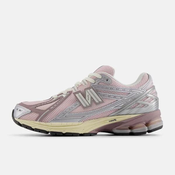 Zapatillas en Tonos Rose Sugar y Pearl Grey – Estilo Técnico con Toque Sofisticado